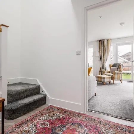 Beautiful House In Poole With Parking, All Ground Floor Level Extérieur photo
