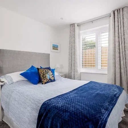 Beautiful House In Poole With Parking, All Ground Floor Level Extérieur photo