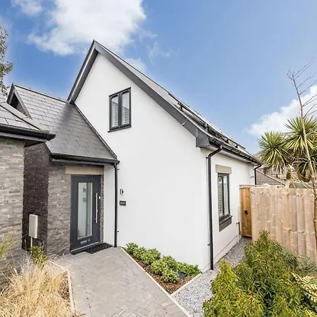 Beautiful House In Poole With Parking, All Ground Floor Level Extérieur photo